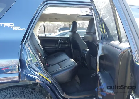 2020 Toyota 4Runner Trd Off Road Premium z USA, uszkodzony, nr VIN JTEBU5JR0L5746037